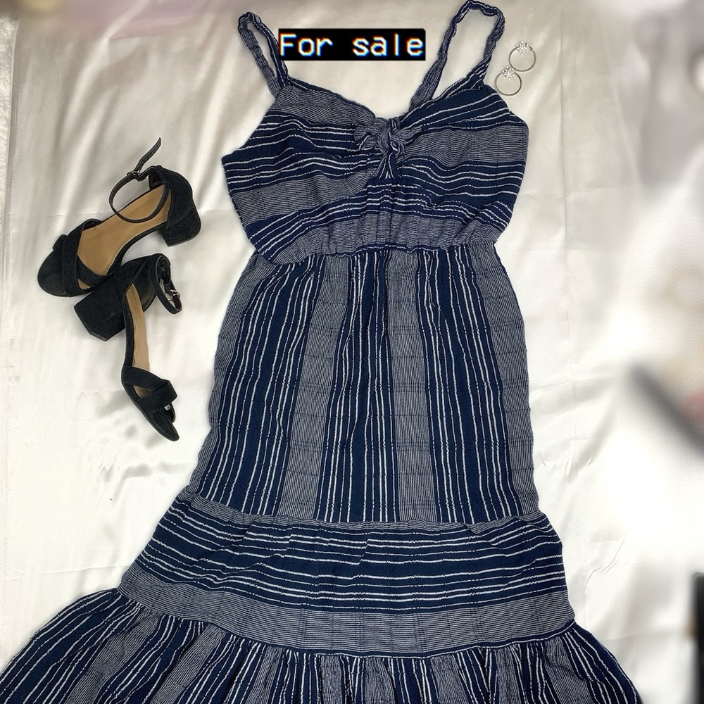 🤍 Navy blue flowy dress size Large